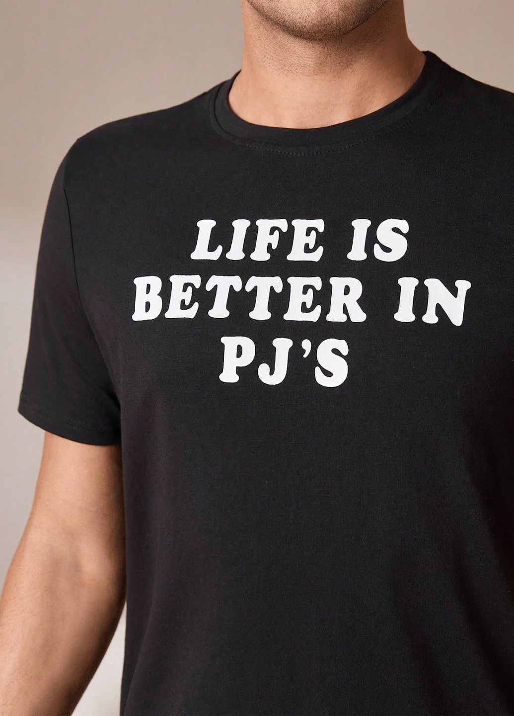 Чорна футболка з коротким рукавом SHEIN