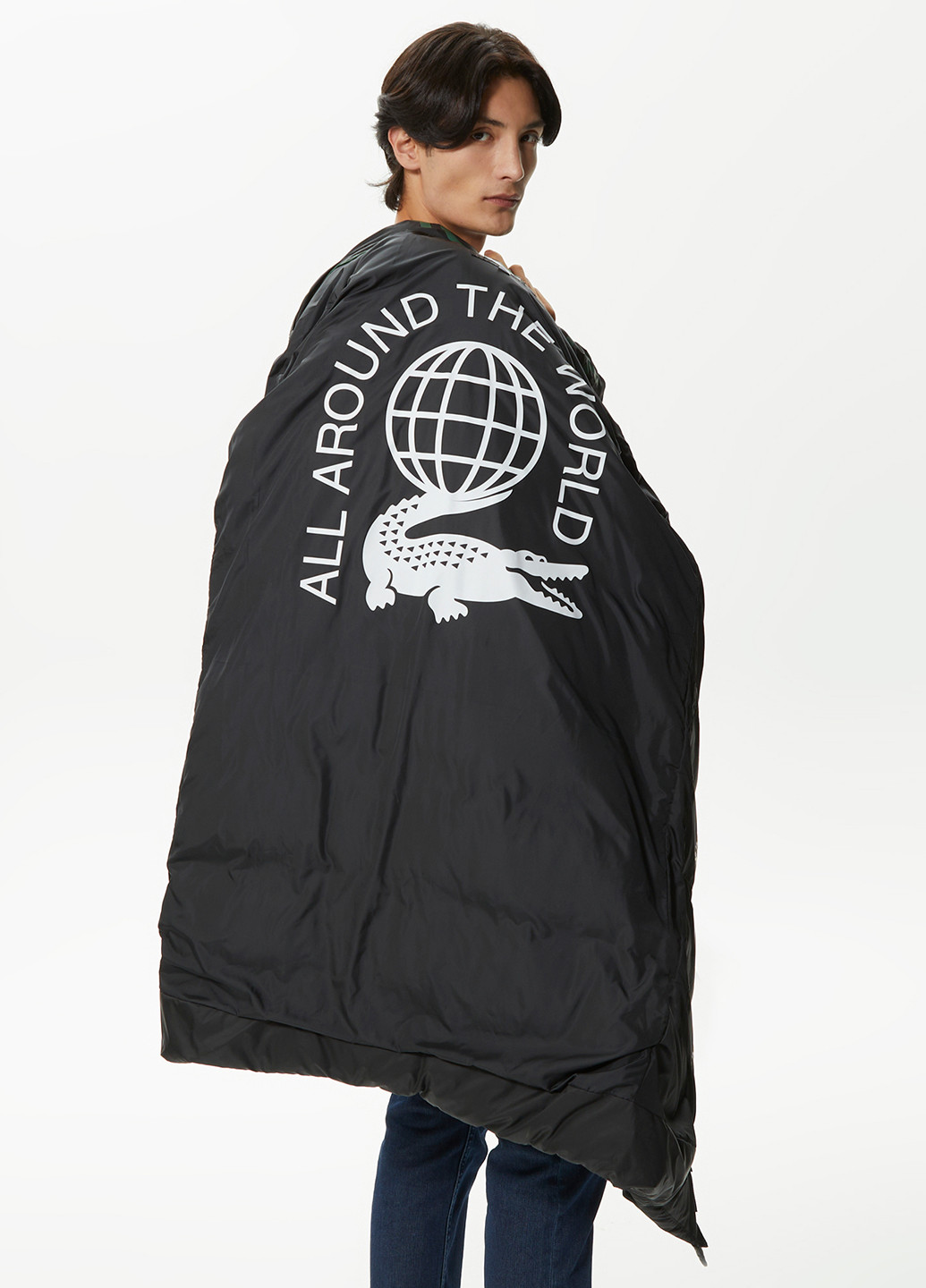 Черная зимняя куртка Lacoste