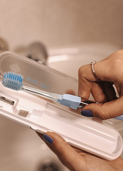 УФ санитайзер+Ионная зубная щетка Medium Средней жесткости IONICKISS (254847283)