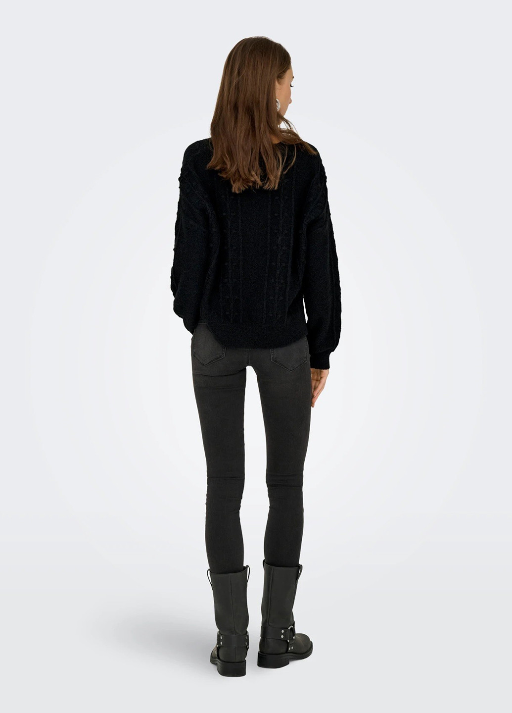 Черный демисезонный свитер пуловер Only