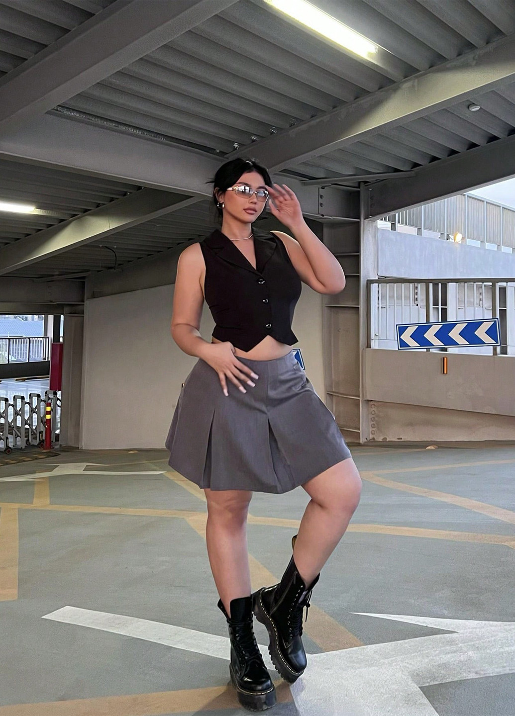 Темно-серая кэжуал однотонная юбка SHEIN а-силуэта (трапеция)