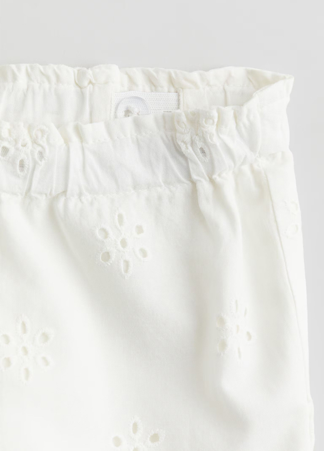 Белые кэжуал демисезонные брюки H&M