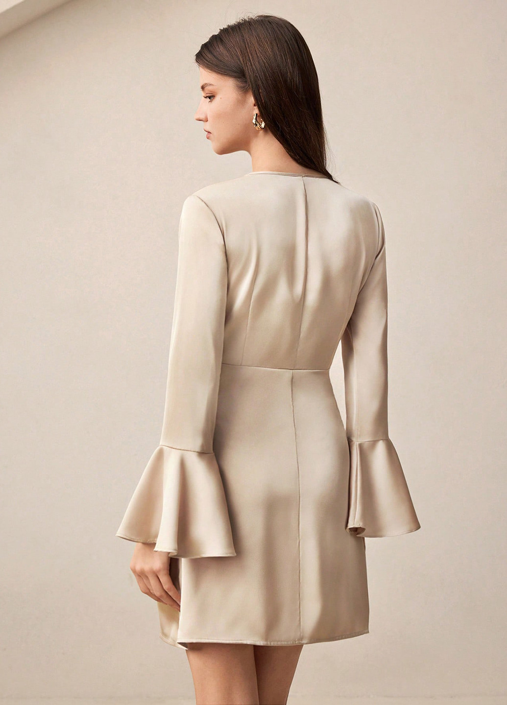 Кремовое коктейльное, деловое, кэжуал платье в стиле ампир SHEIN однотонное