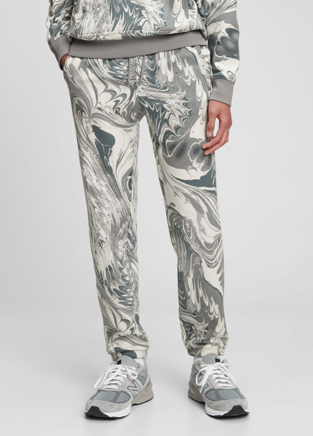 Костюм (худи, брюки) Gap абстрактный серый спортивный хлопок, трикотаж