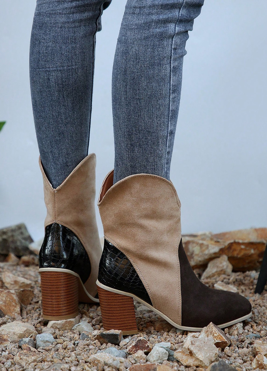 Осенние сапоги казаки SHEIN