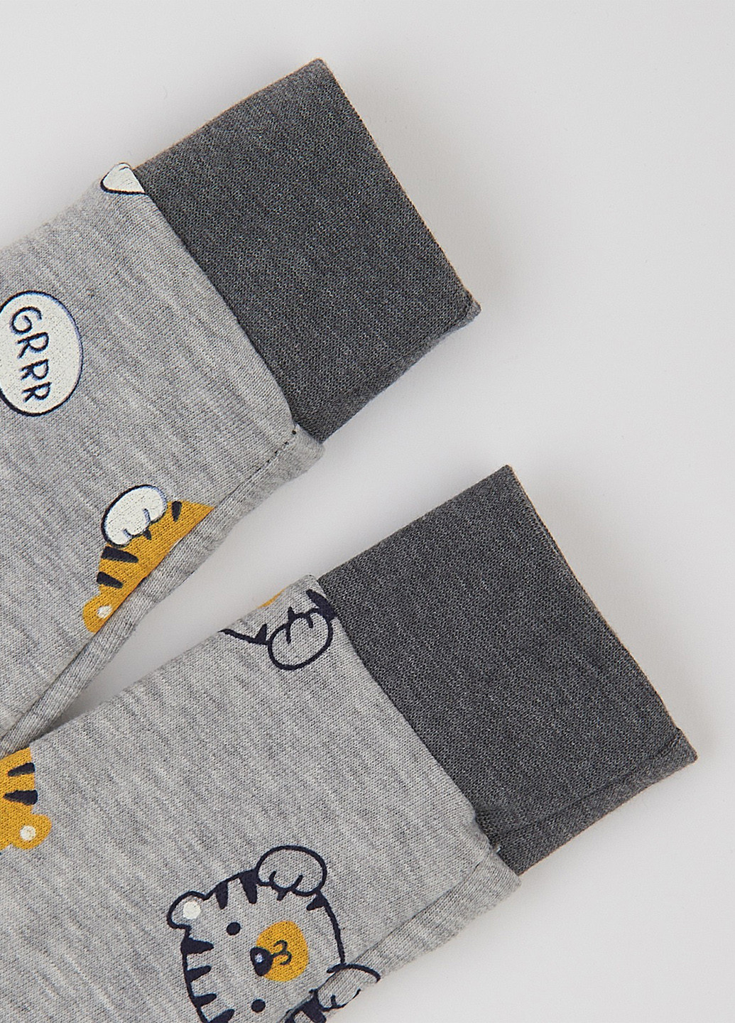 Сірий демісезонний комплект(светр, штани) ArDoMi