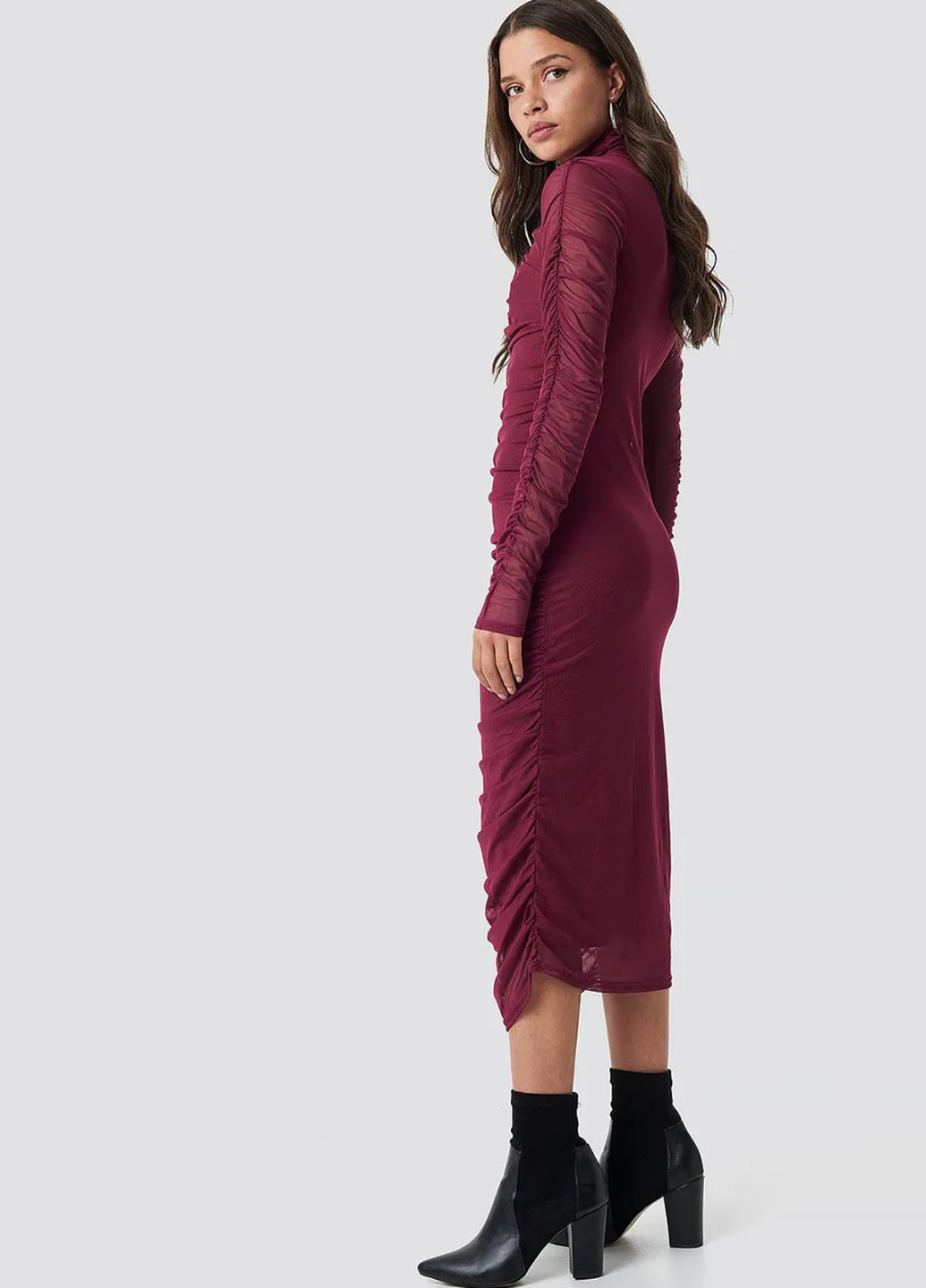 Бордова кежуал плаття, сукня сукня-водолазка NA-KD однотонна