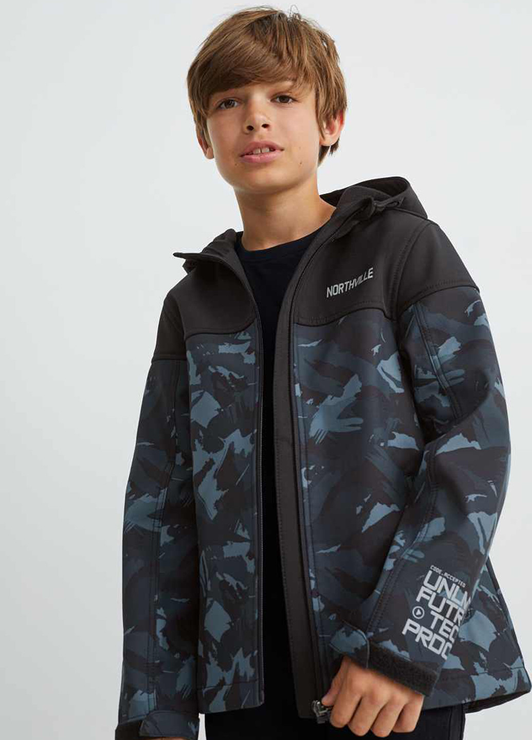 Черная демисезонная куртка C&A