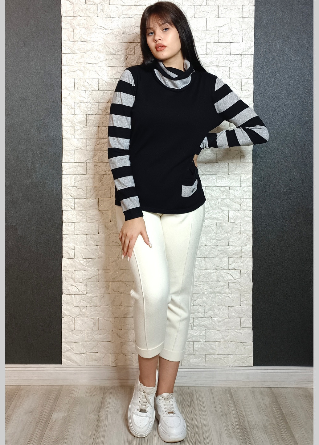 Чорний демісезонний джемпер Bluoltre