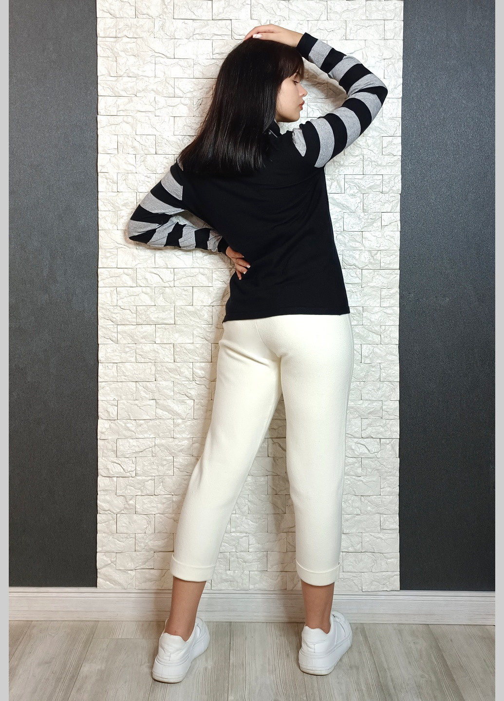 Чорний демісезонний джемпер Bluoltre