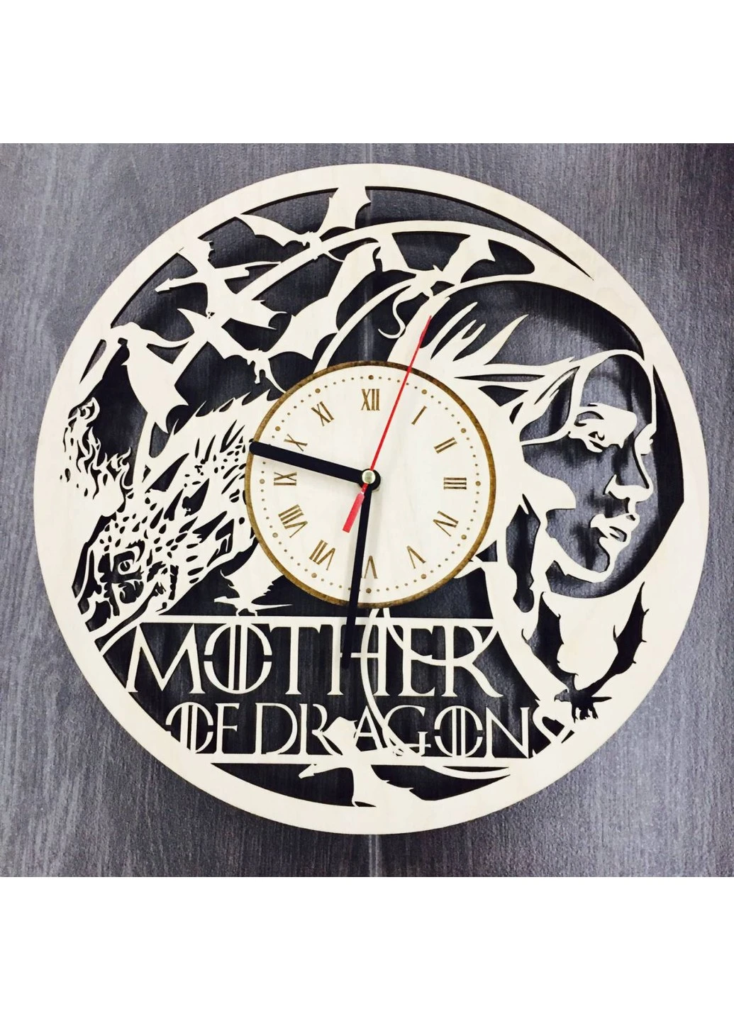 Оригинальные настенные часы «Mother of Dragons» 7Arts (253566551)