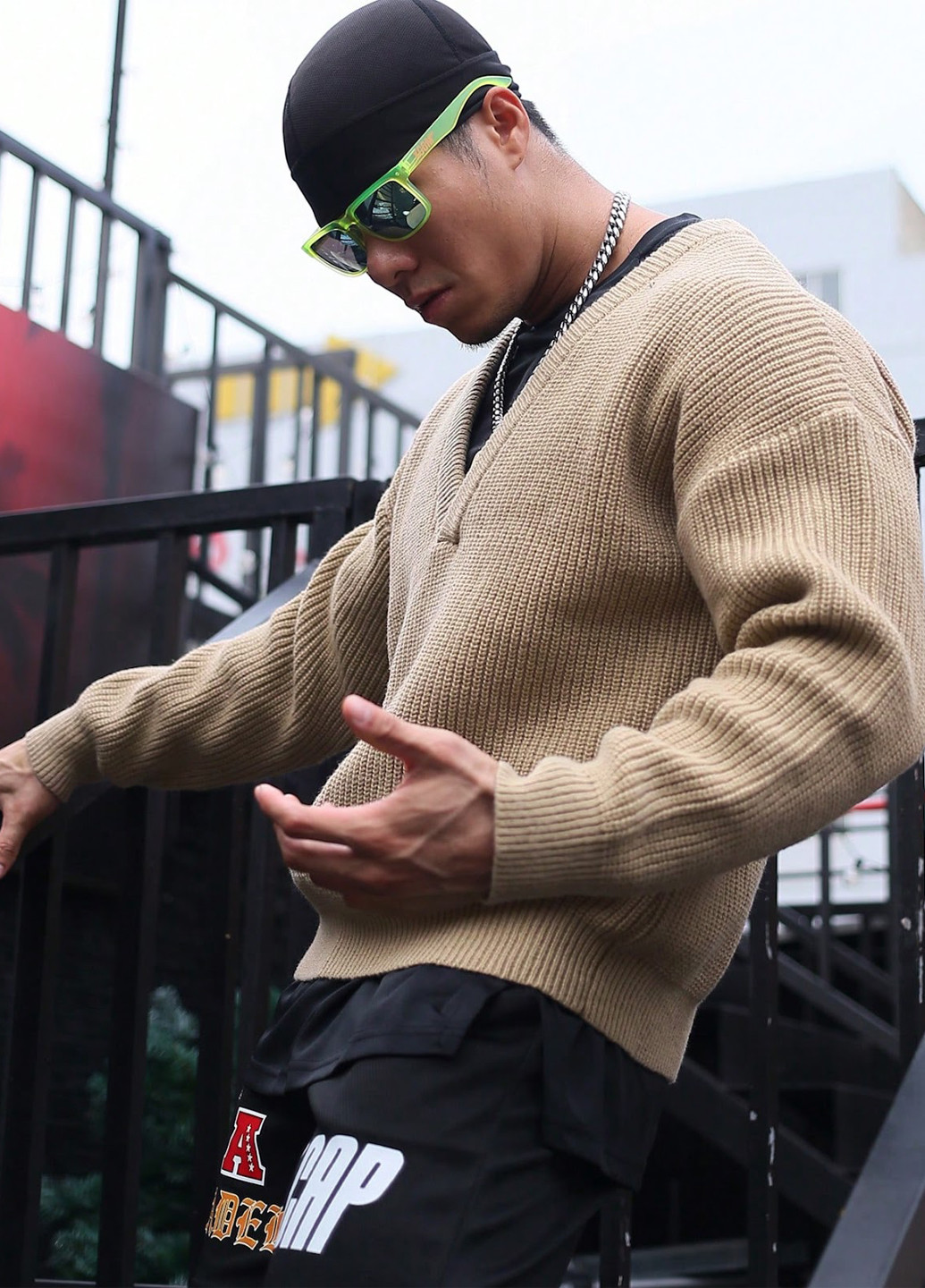 Оливковий (хакі) демісезонний пуловер пуловер SHEIN