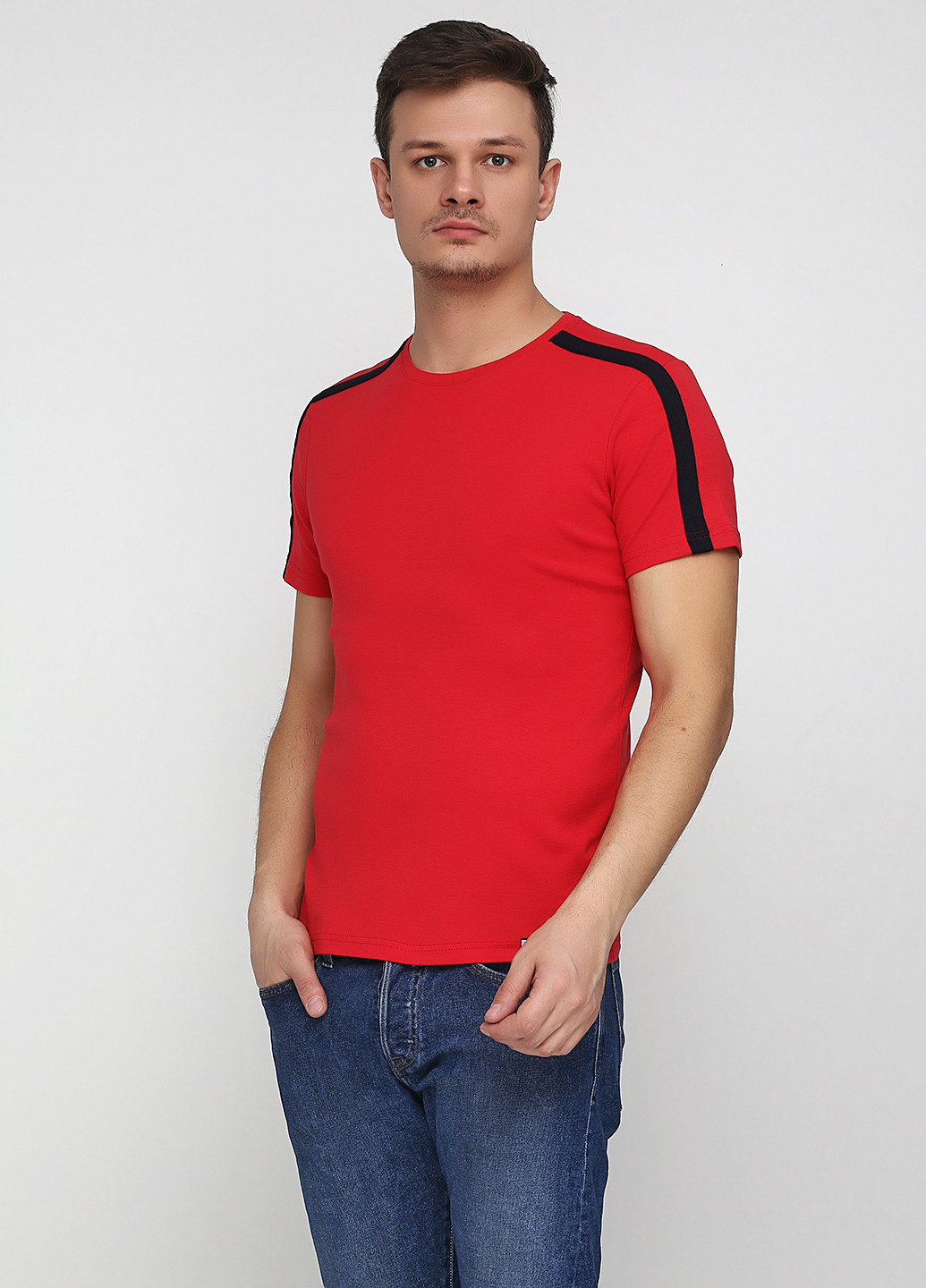 Красная футболка MSY