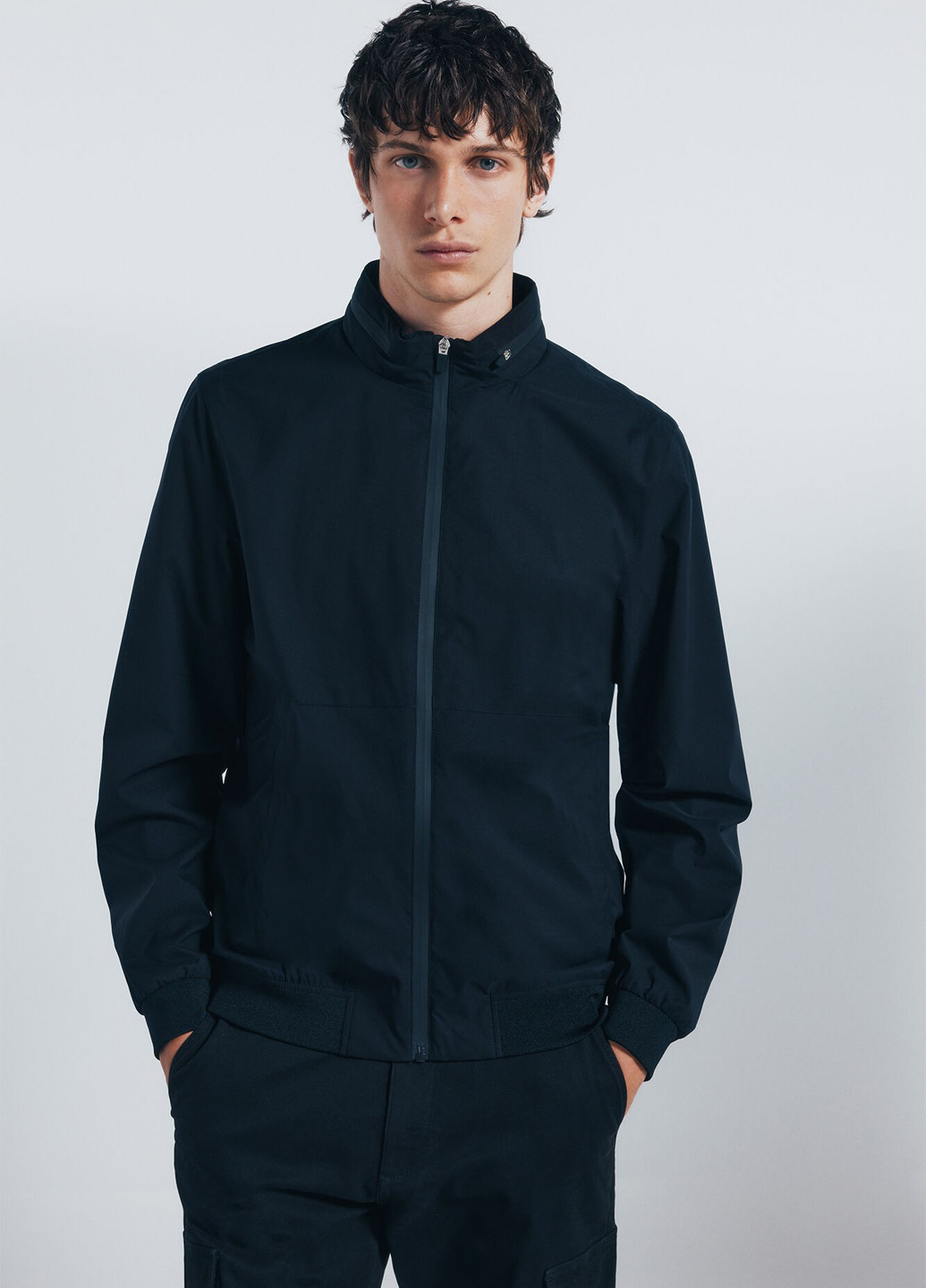 Чорна демісезонна куртка Springfield