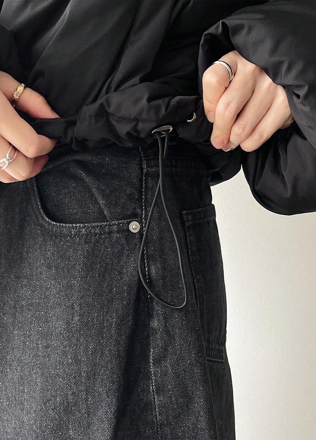 Чорна зимня куртка SHEIN