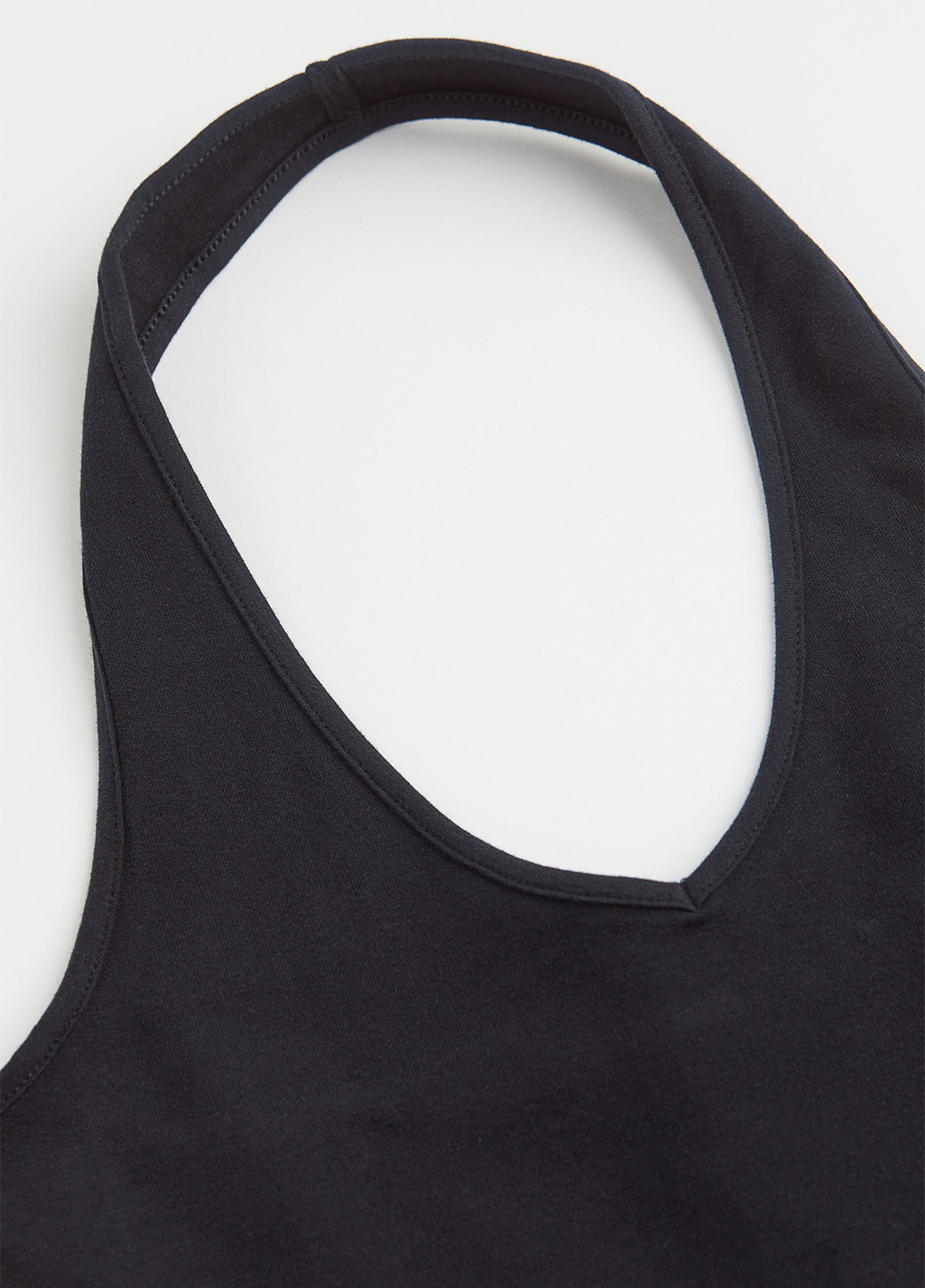 Черное кэжуал платье с открытой спиной H&M однотонное