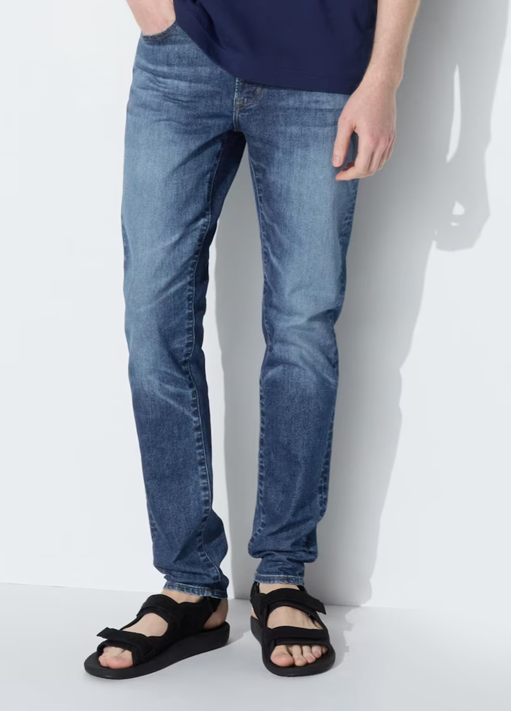 Синие демисезонные зауженные джинсы Uniqlo