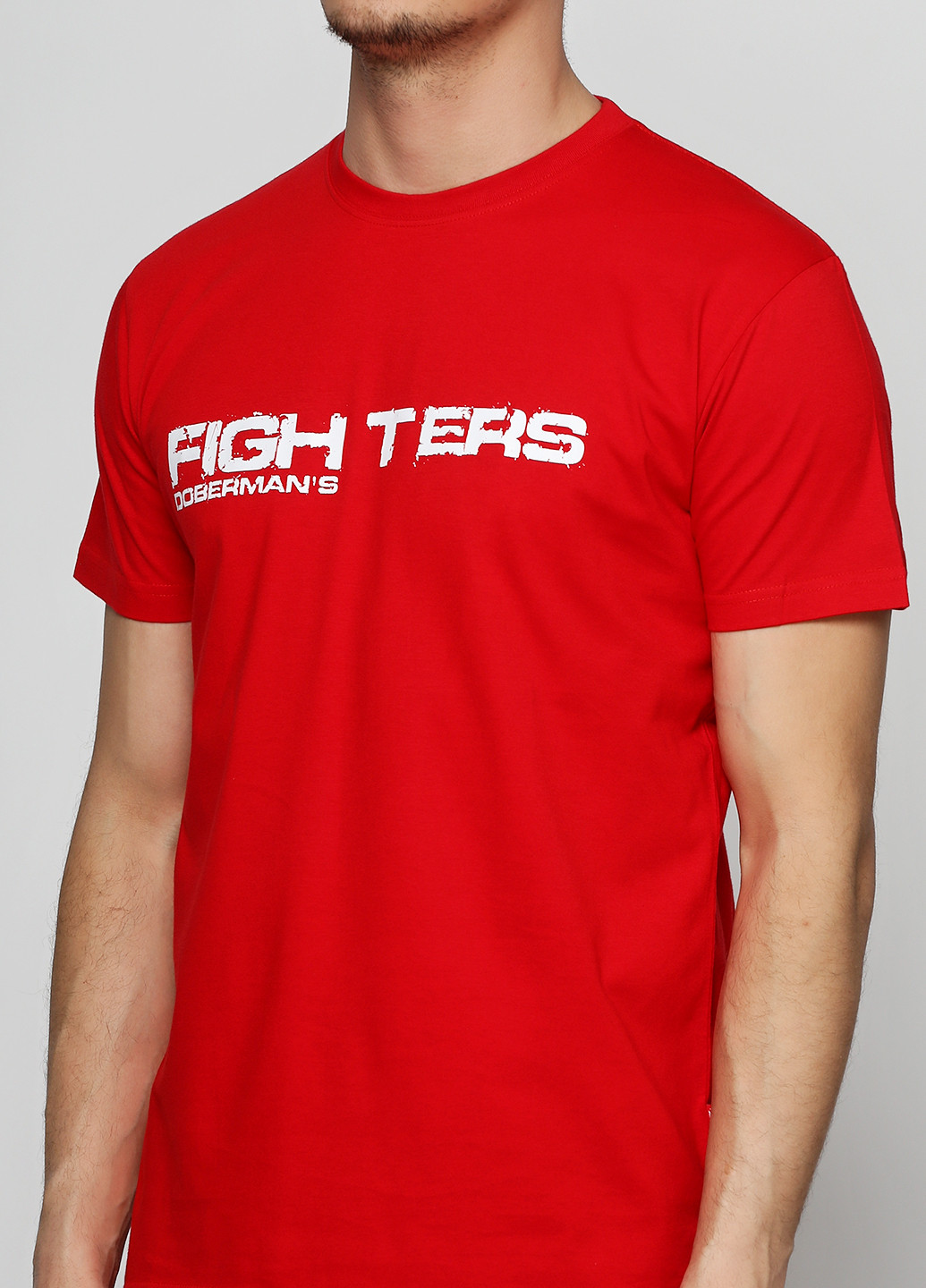 Червона футболка з коротким рукавом Dobermans Aggressive