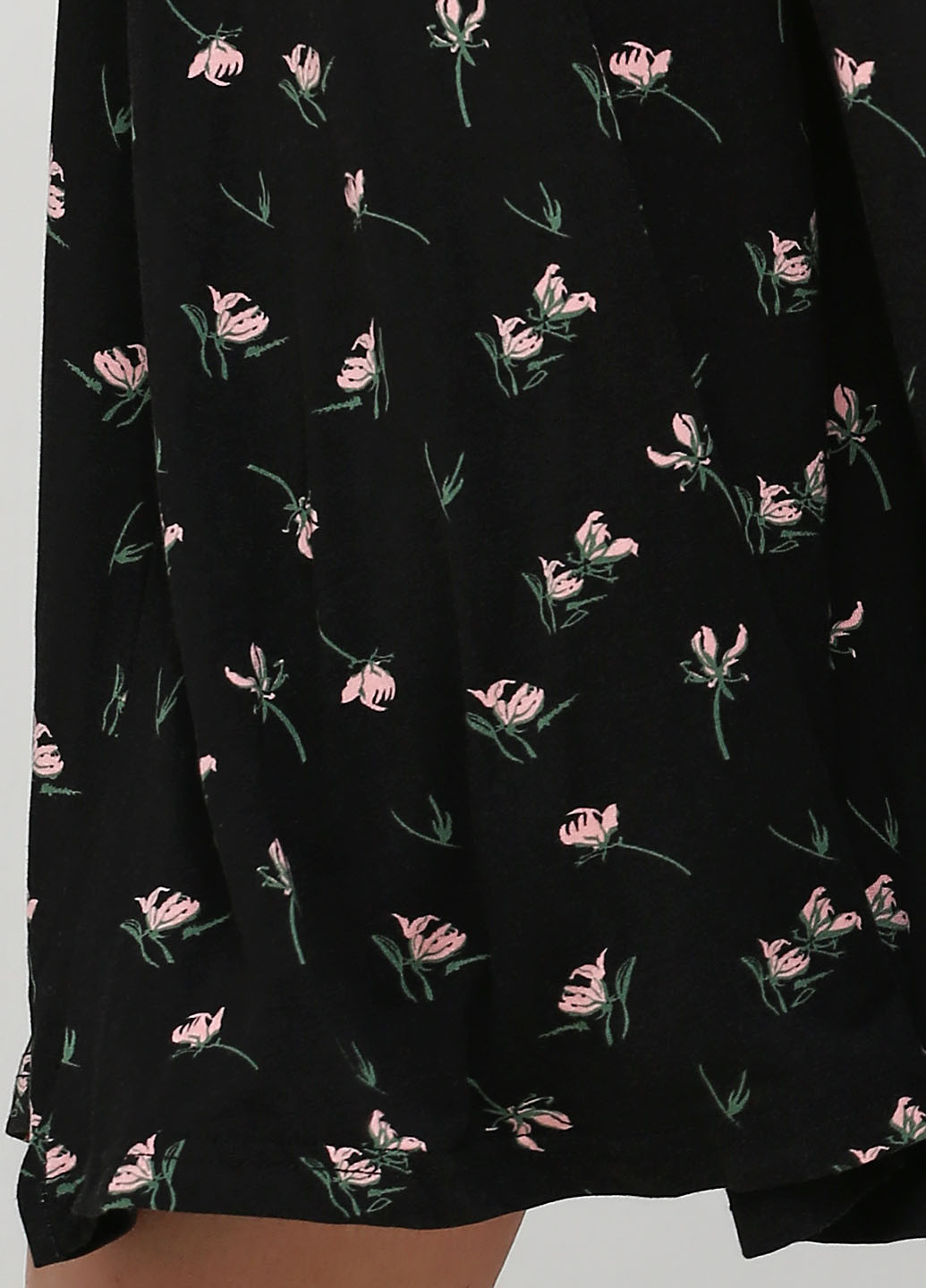 Черное кэжуал платье а-силуэт Sheego с цветочным принтом