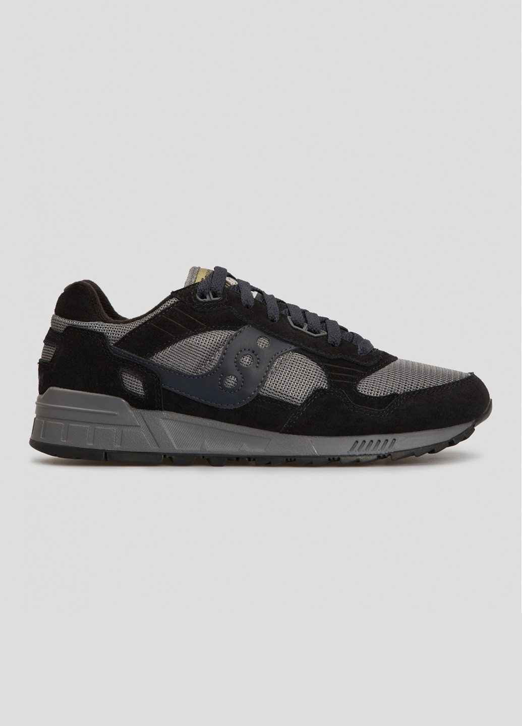 Черные всесезонные черные кроссовки с замшевыми вставками Saucony