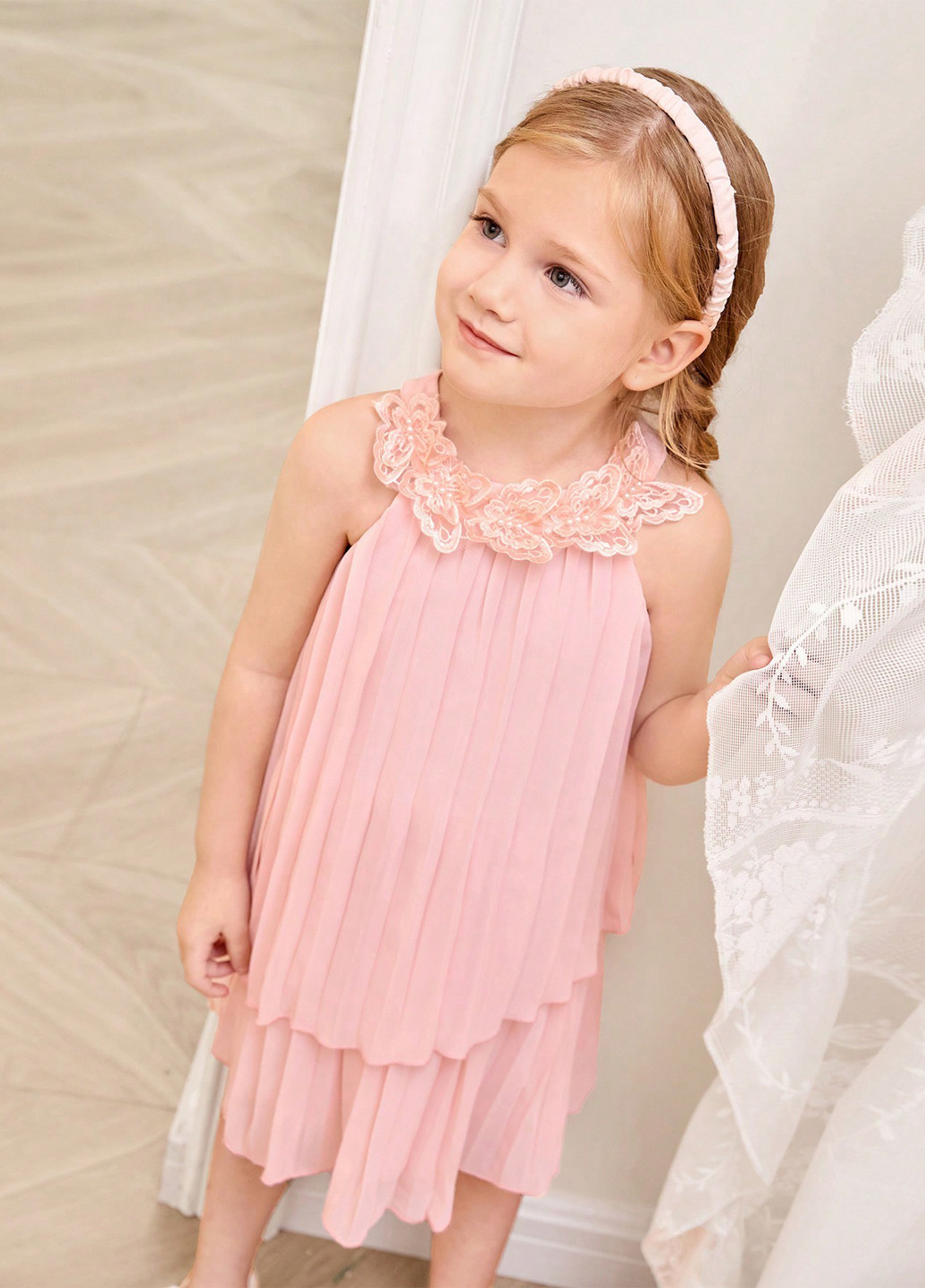 Светло-розовое платье SHEIN (325533635)