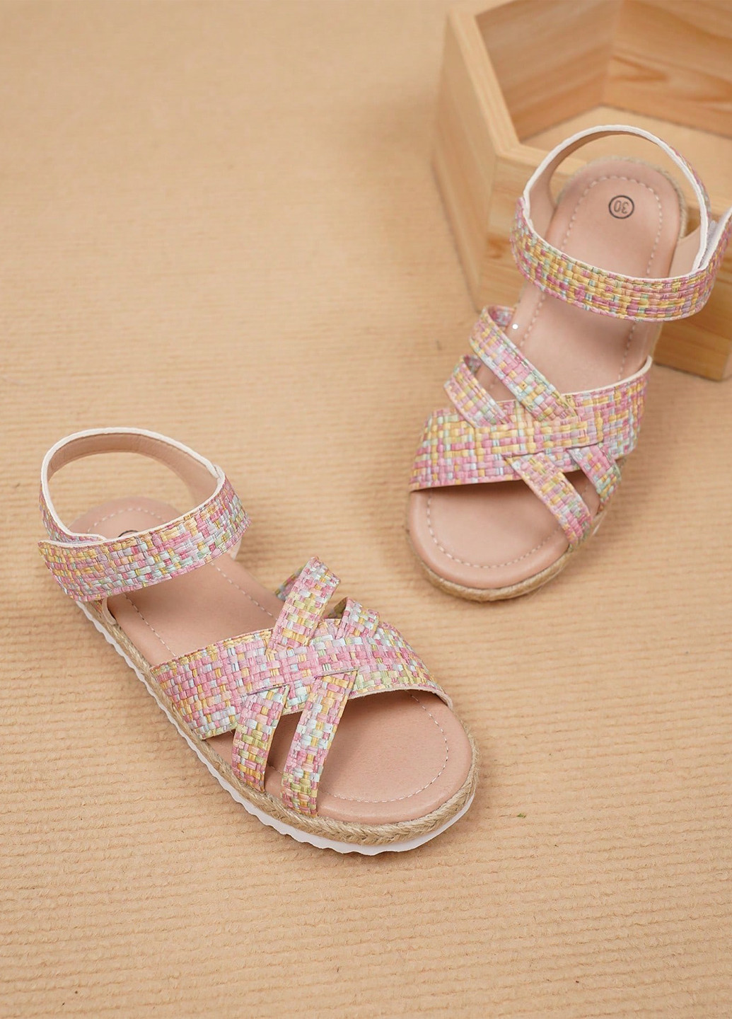 Цветные кэжуал сандалии SHEIN на липучке