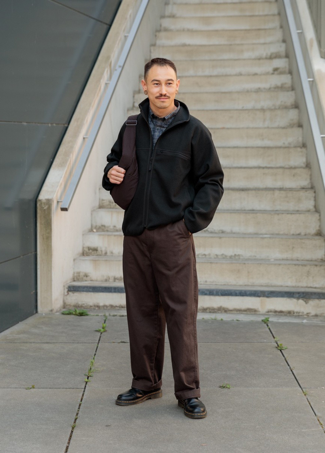 Темно-серая демисезонная куртка Uniqlo