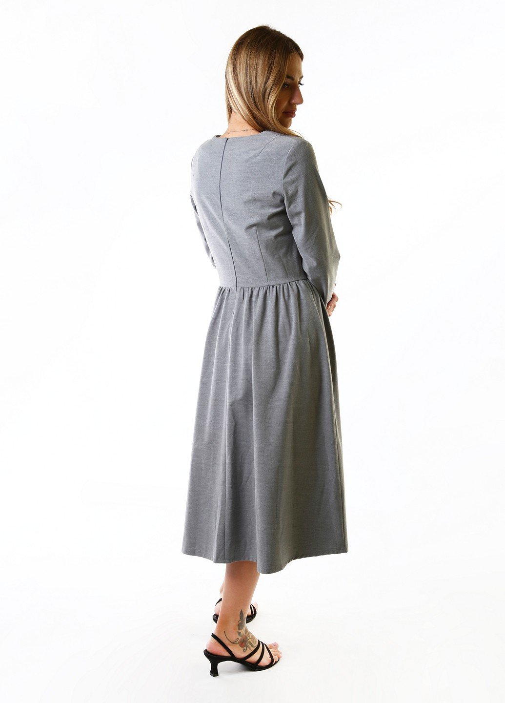 Серое кэжуал платье InDresser однотонное