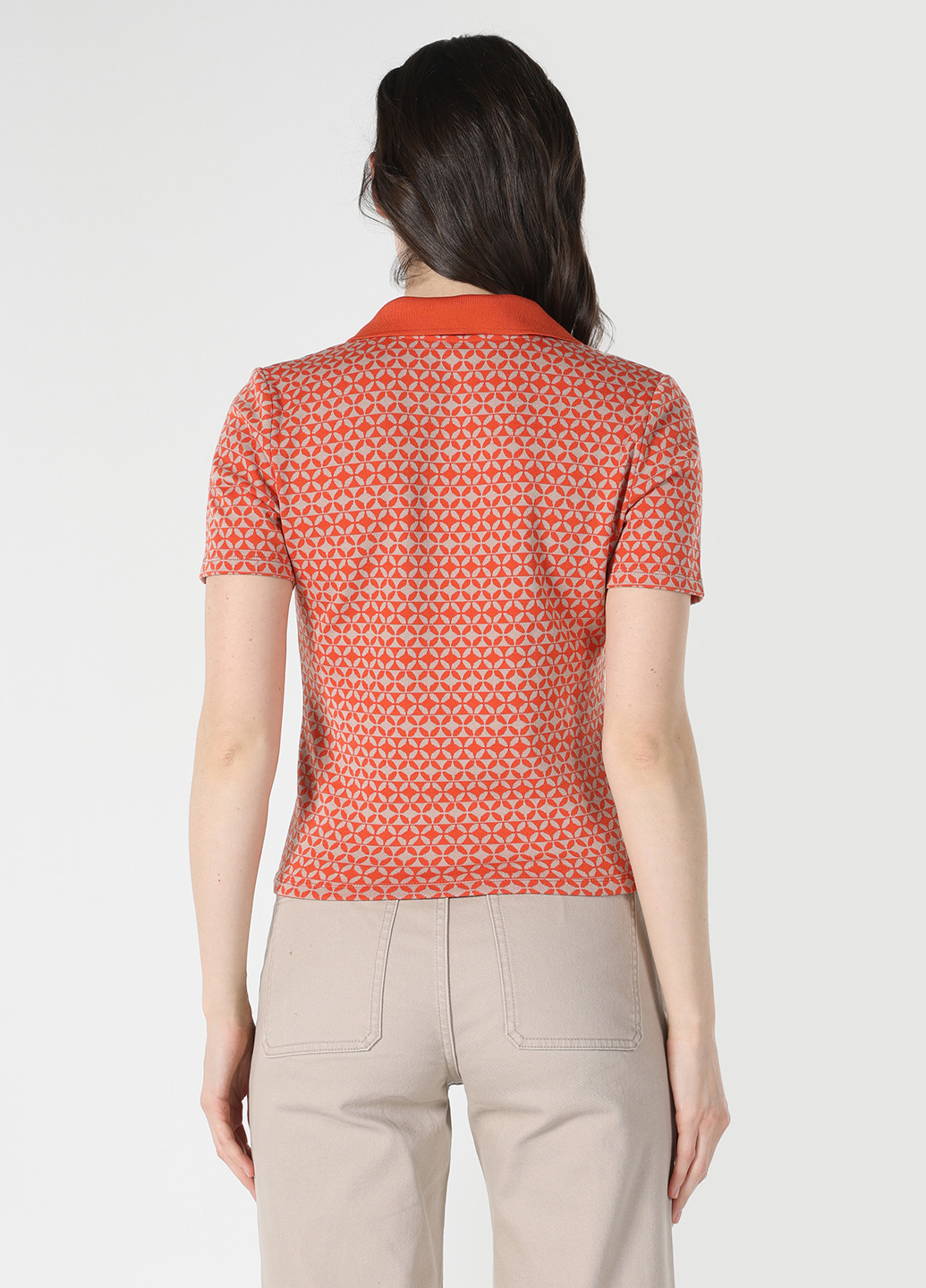 Оранжевая женская футболка-поло Colin's с геометрическим узором