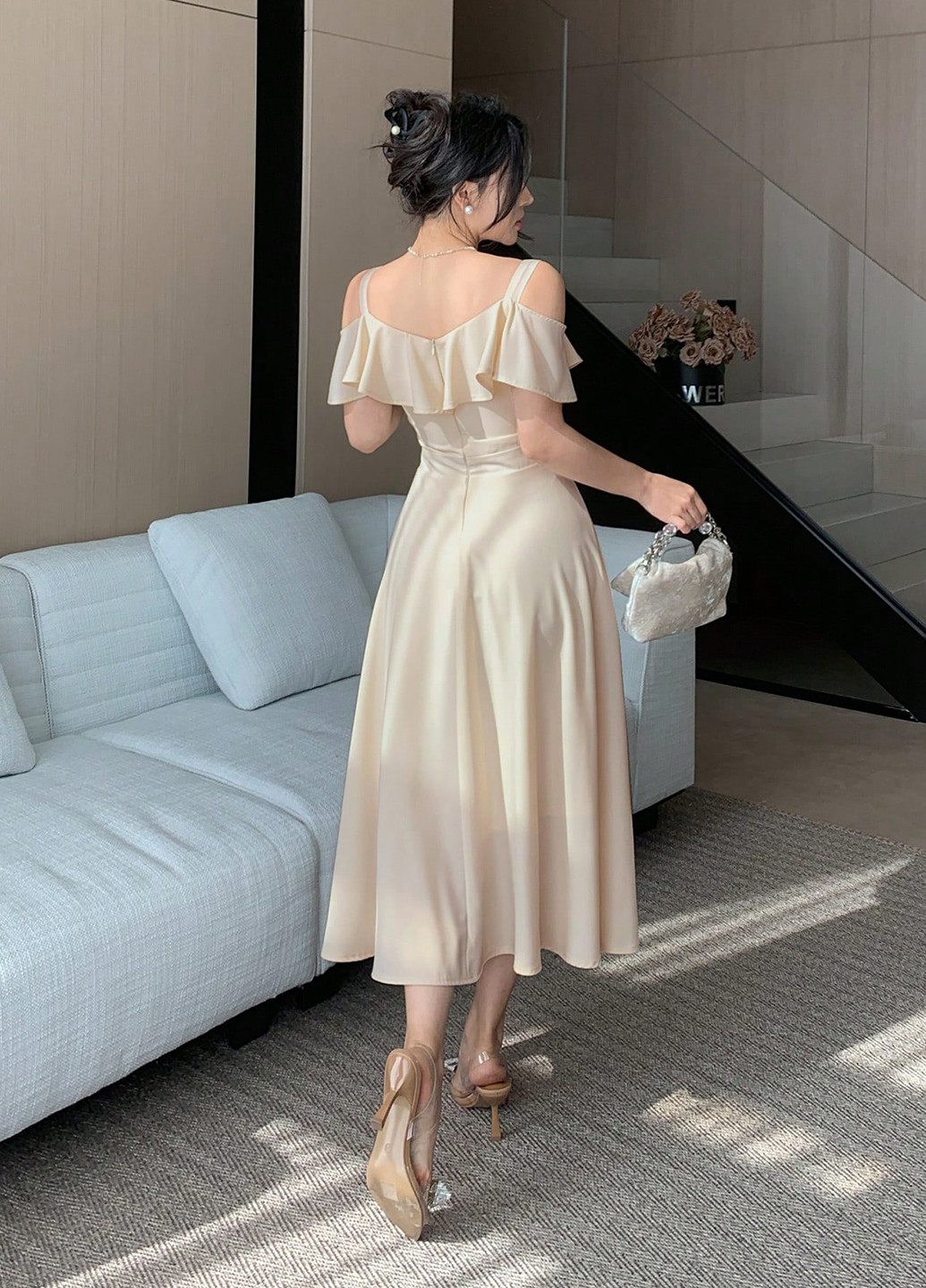 Кремовое кэжуал платье клеш SHEIN однотонное