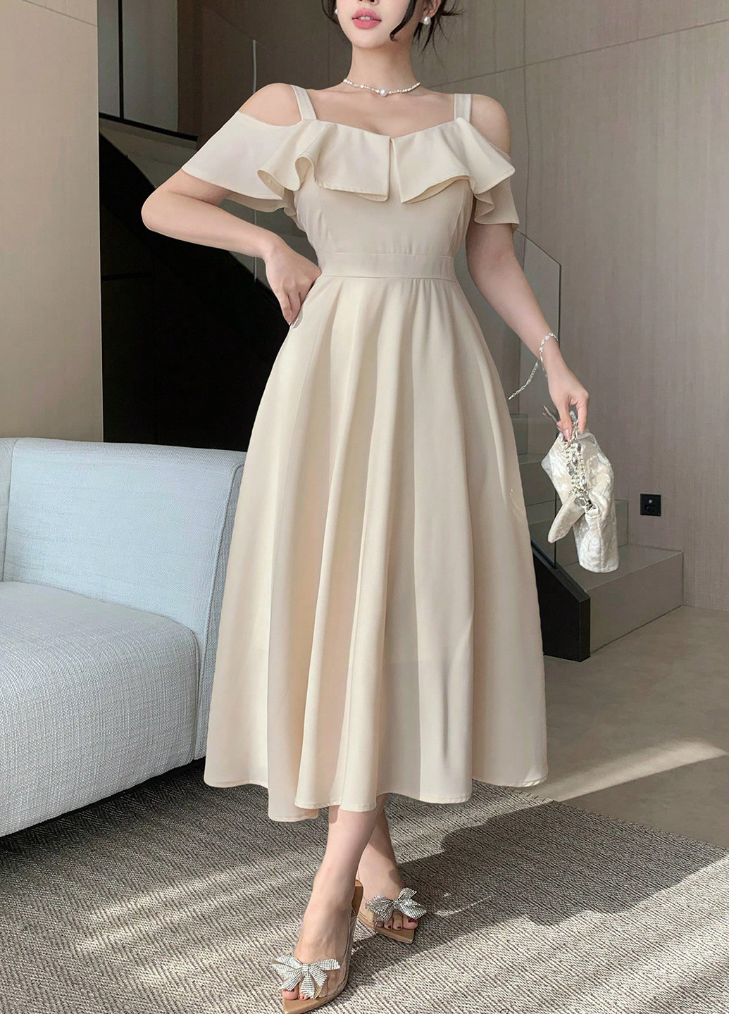 Кремовое кэжуал платье клеш SHEIN однотонное