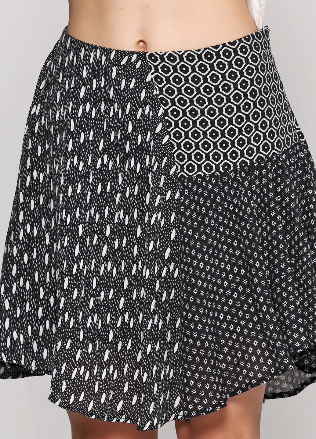 Юбка H&M геометрический чёрный кэжуал
