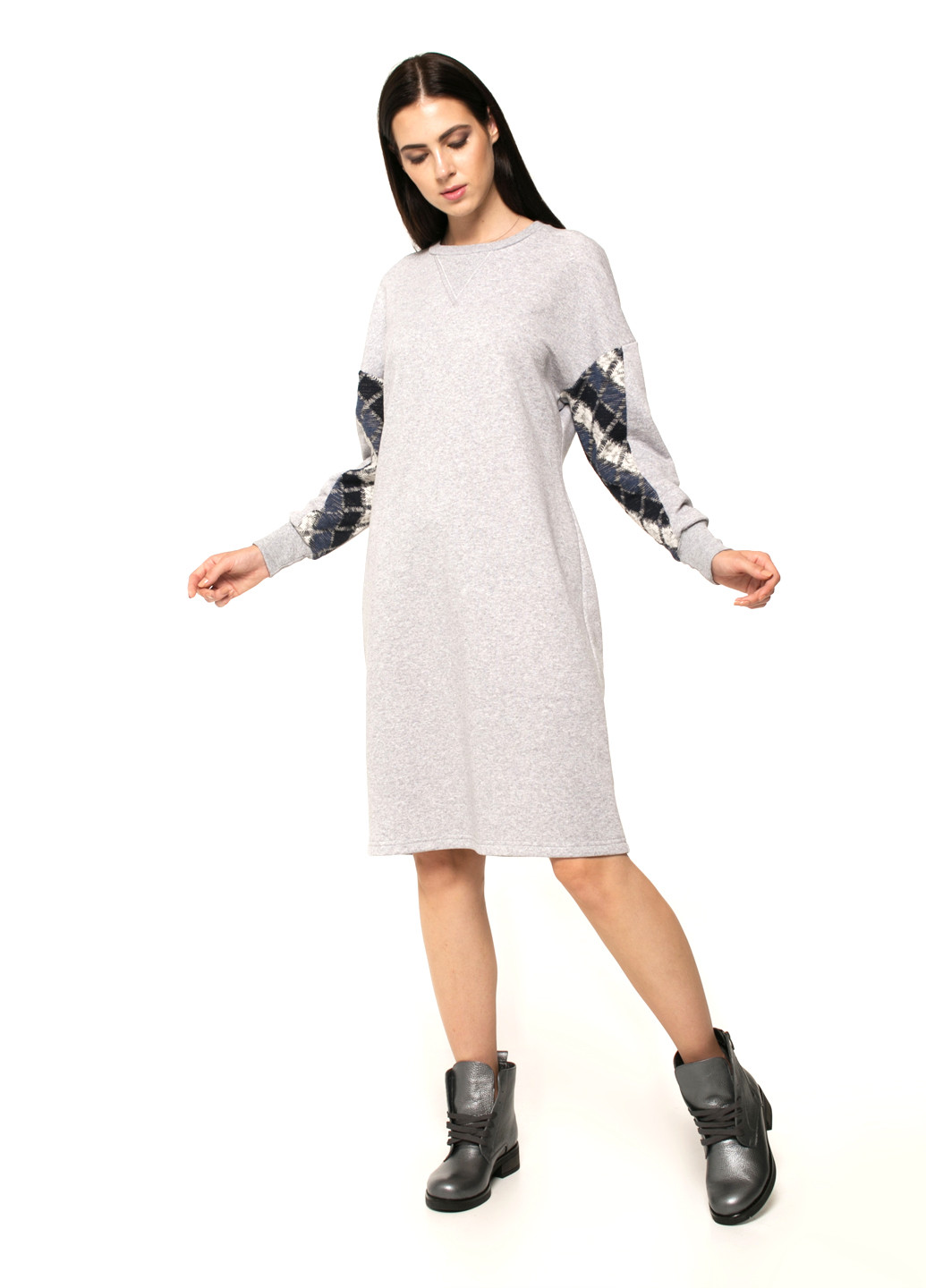 Светло-серое кэжуал платье Dario Richi однотонное