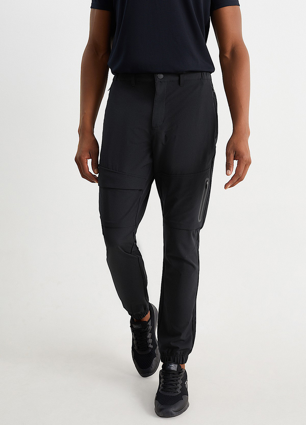 Черные спортивные, кэжуал демисезонные зауженные брюки C&A