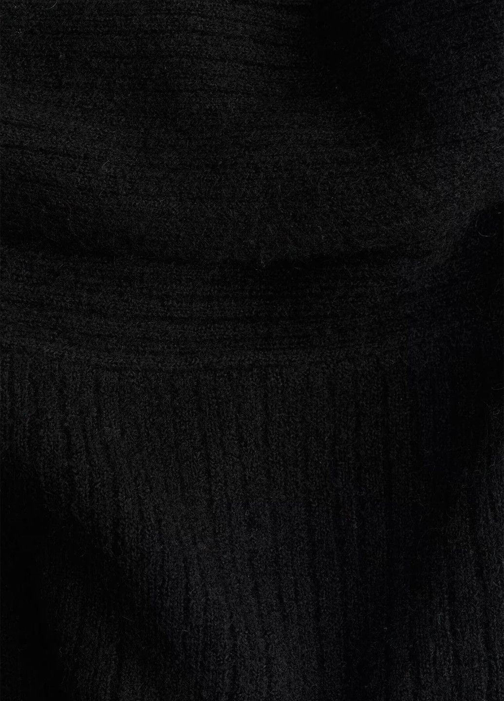 Черный демисезонный свитер H&M