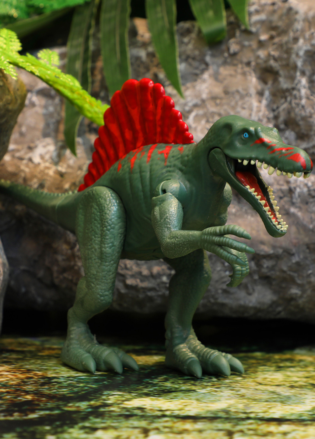 Інтерактивна іграшка Спінозавр, 14 см Dinos Unleashed (257469210)
