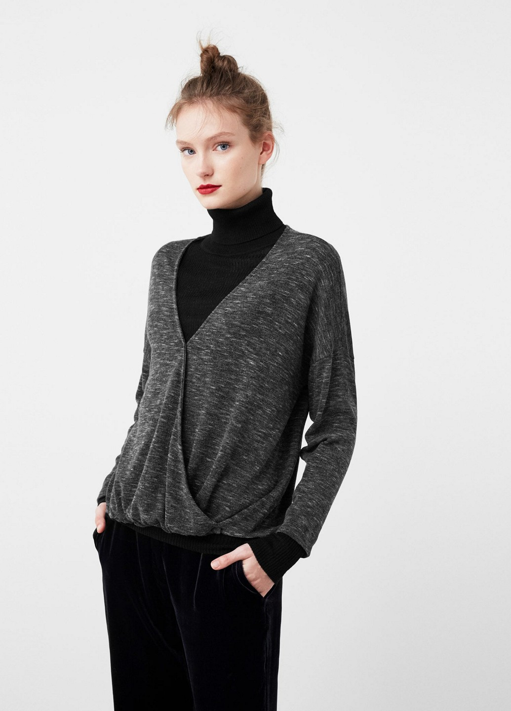 Темно-серый демисезонный пуловер пуловер Mango