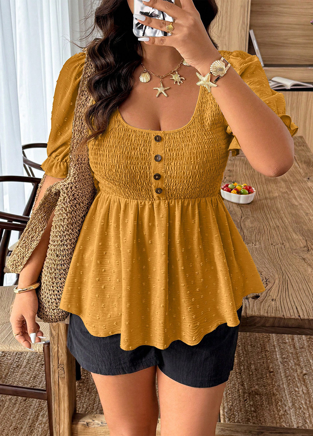 Гірчична блуза з баскою SHEIN