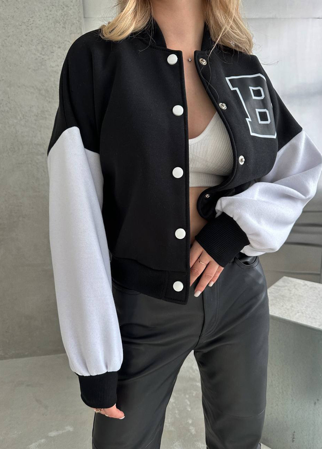 Бомбер на кнопках (365960189)