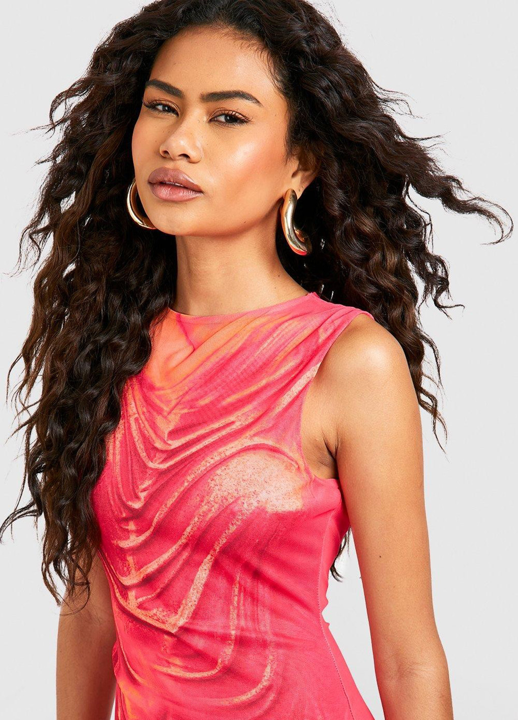 Кислотно-розовое кэжуал платье Boohoo с абстрактным узором
