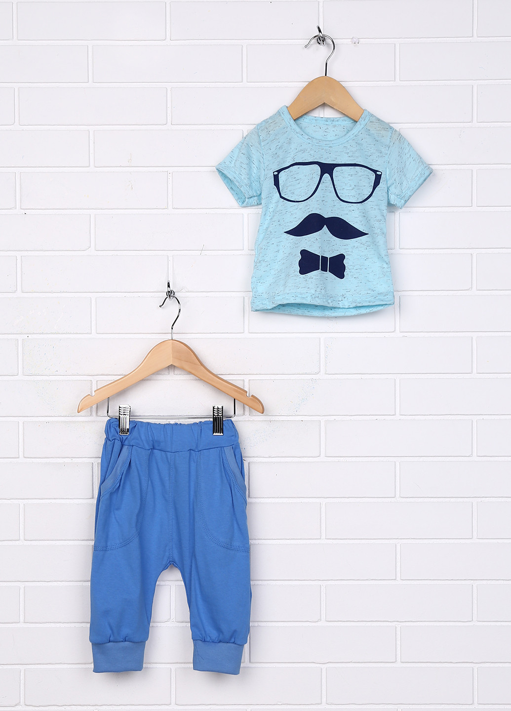 Блакитний літній комплект (футболка, штани) Ивтекс