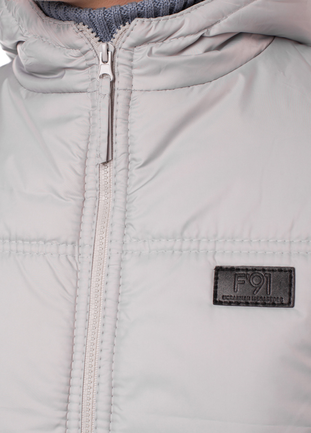Светло-серая зимняя куртка F'91