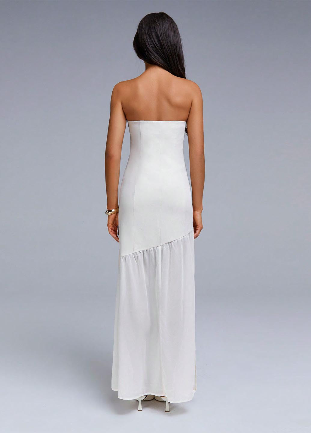 Айвори вечернее платье с открытыми плечами, бандо, с открытой спиной SHEIN однотонное