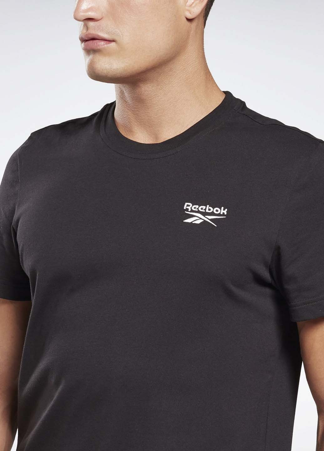 Черная футболка Reebok GJ0639