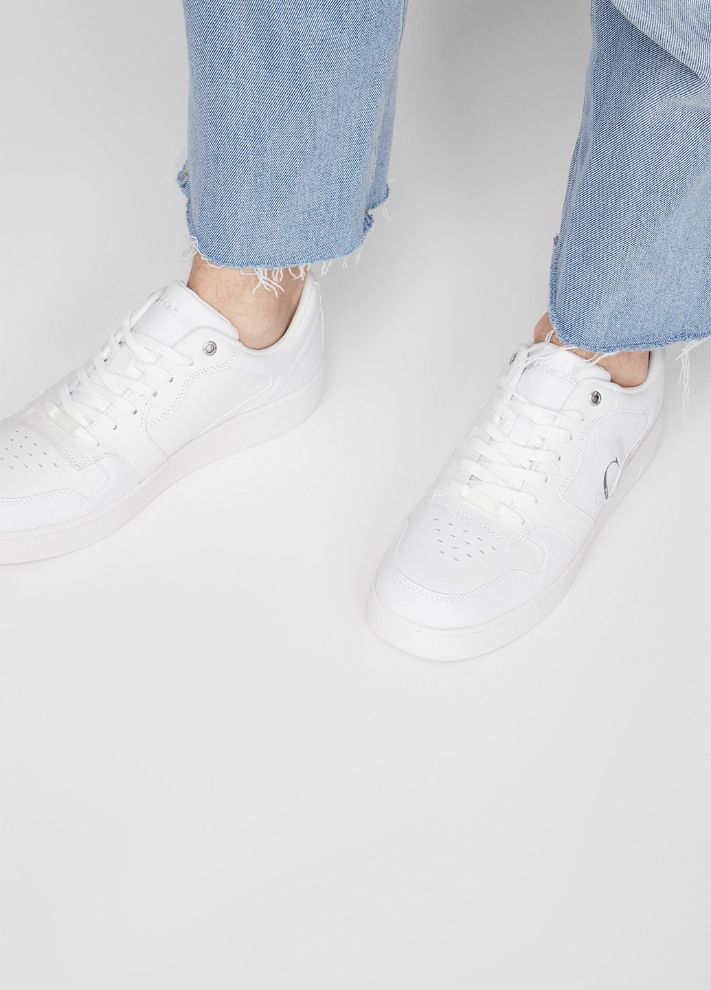 Белые всесезонные кроссовки Calvin Klein Jeans