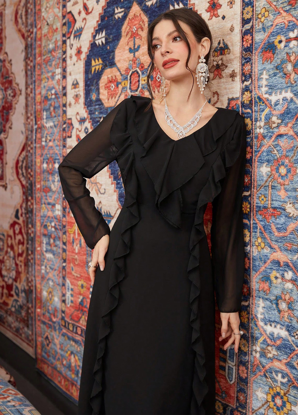 Черное вечернее платье клеш SHEIN однотонное