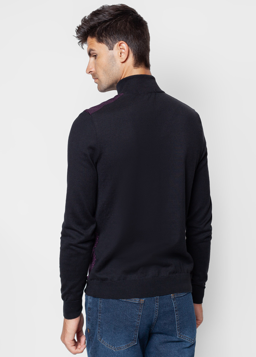 Черный демисезонный свитер Arber