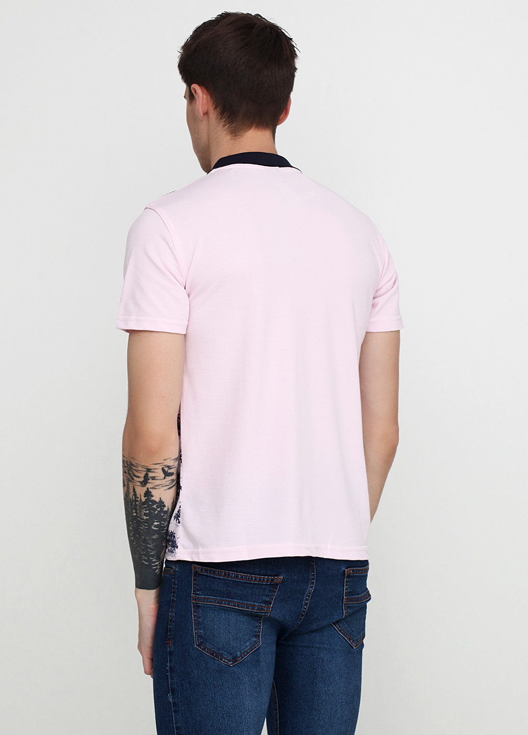 Бледно-розовая футболка-поло для мужчин West Wint с рисунком