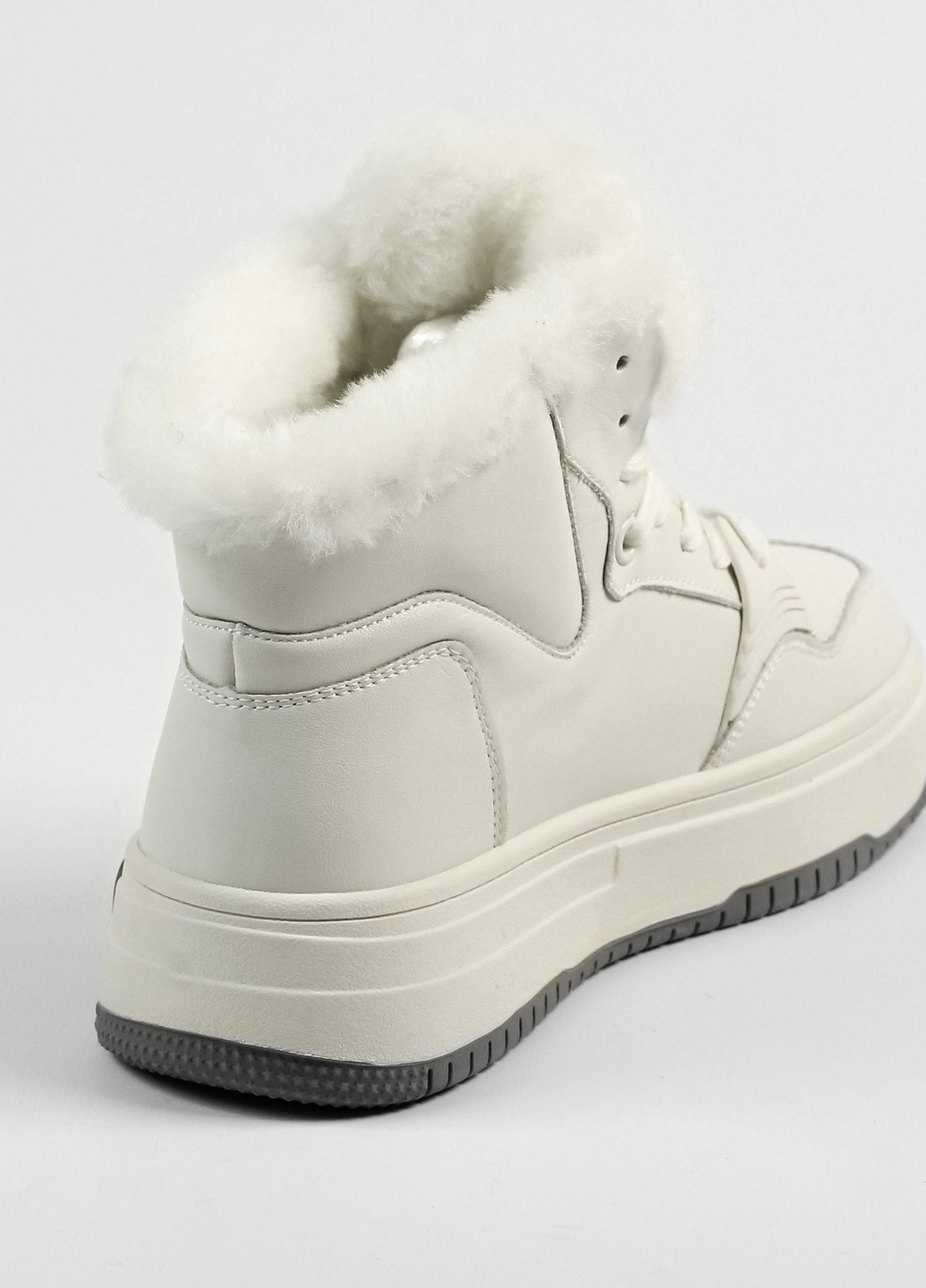 Зимние ботинки зимние белые кожа Lonza