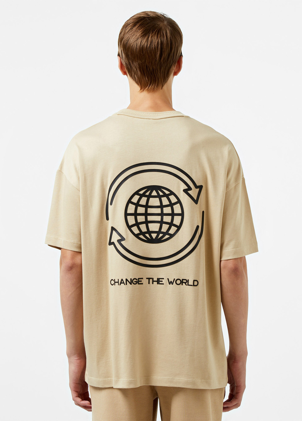 Светло-бежевая футболка UNITED4